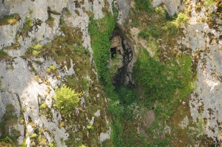 Hayat Kayası Mağarası